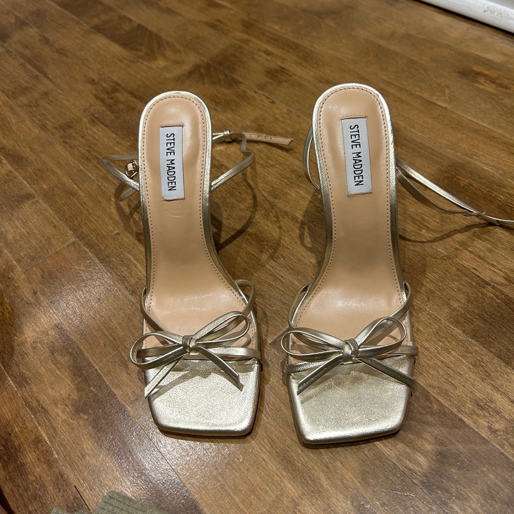 Steve Madden Metallic Gold Strappy Sandals